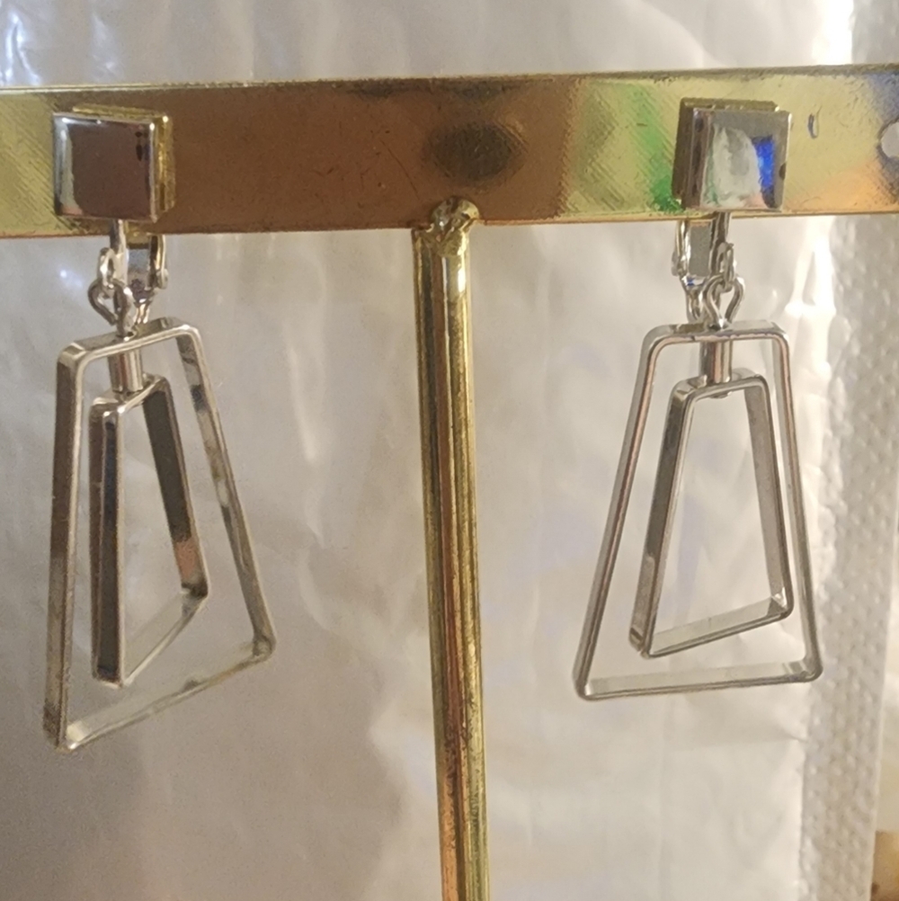 Avon Silver‎ Tone Geometric Drop Earrings